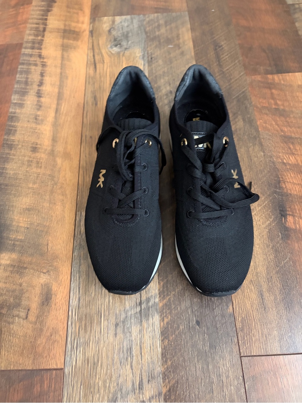Michael Kors Black Knit Platform Sneakers with Gold Accents 8.5 M - Picture 2 of 4